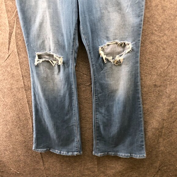 Levi's 726 High Rise Flare Jean Womens 32 Blue Light Wash Ripped Knee Distressed - Picture 4 of 14